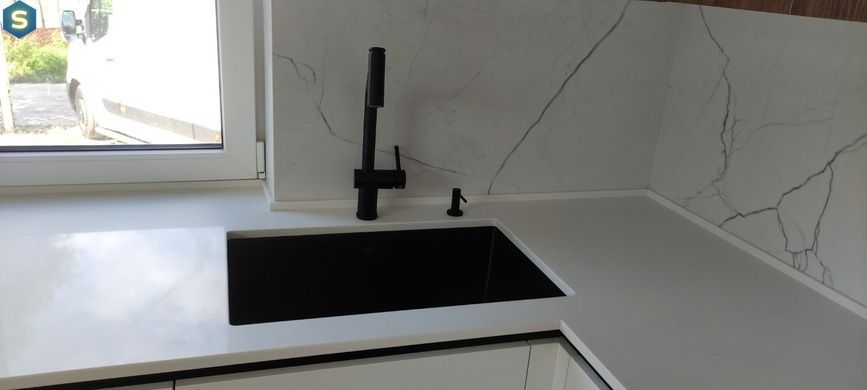 Кухонная мойка из нержавеющей стали черная с PVD покрытием Nett NB-6845, Черный/золото