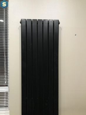Дизайнерский радиатор Betatherm Blende 2 H-1600 мм, L-394 мм нижнее подключение B2V 2160/07 9005M 99, Черный матовый
